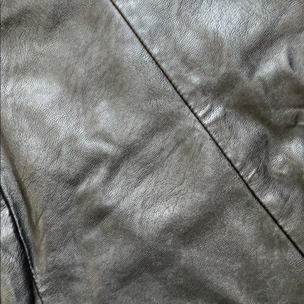 Forever 21 Black skirt - Picture 2 of 7